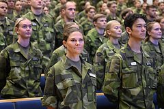 47 letnjaja princessa evropejskoj strany ushla v armiju f362987.jpg
