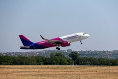 Aviakompanija brosila v aeroportu chuzhoj strany 14 letnego rebenka bcb482c.jpg