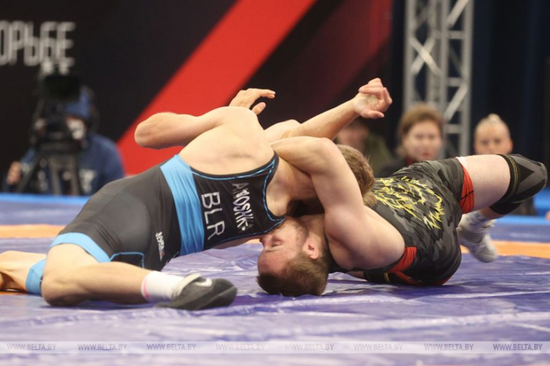 Чемпионы Беларуси по греко-римской борьбе определились в Гродно