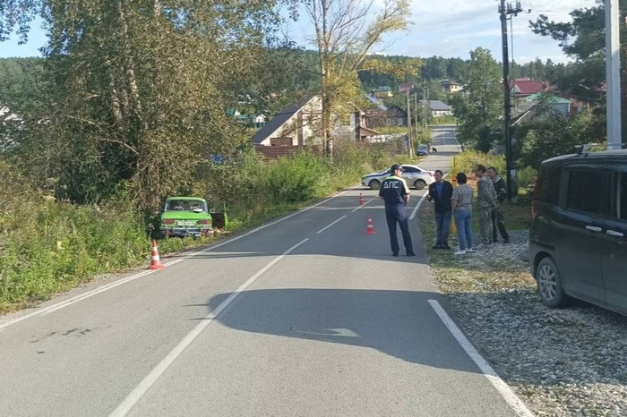 On otvozil vnuka v sverdlovskoj oblasti pozhiloj voditel umer za ruljom avtomobilja da46a6d.jpg