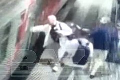 Rossijanin lishilsja nogi pri popytke zaprygnut v uhodjashhij vagon i popal na video 6d6db7f.jpg