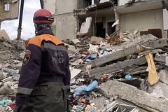 Stalo izvestno o nahodjashhejsja pod zavalami ruhnuvshego v nizhnem tagile doma shkolnice c0a37b4.jpg