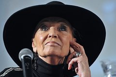 Syn svetlichnoj otreagiroval na sluhi ob infarkte u artistki 59f0328.jpg