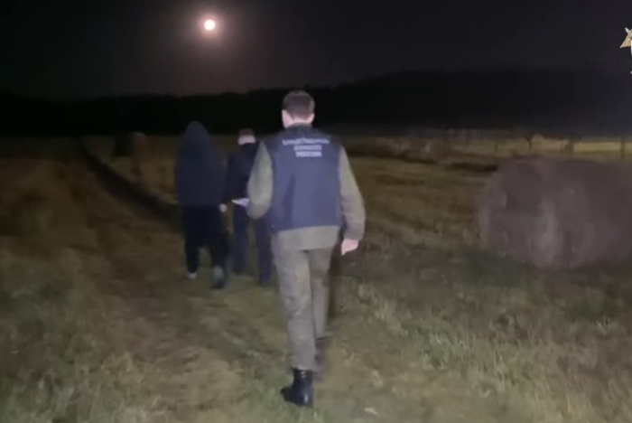 Otec 15 letnego podrostka zverski izbivshego devochku sosedku ne stal v sude zashhishhat syna video 9ce372c.jpg