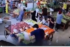 Телефон взорвался в руках у москвича на Арбате во время вчерашней кибератаки Израиля