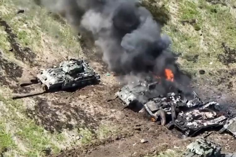 ВС РФ впервые столкнулись с танком Leopard в Курской области