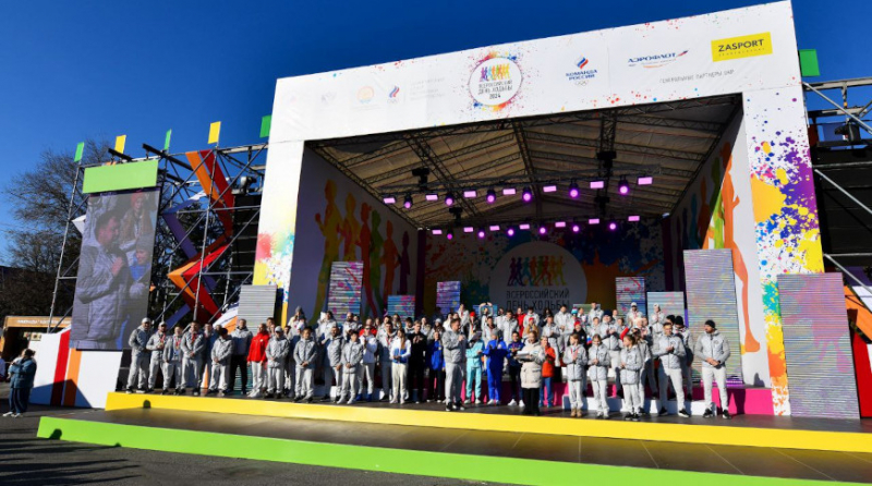 Belorusskie sportsmeny vyshli na start vserossijskogo dnja hodby cc21a81.jpg