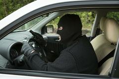 Грабителя ювелирного магазина задержали с поличным под Екатеринбургом