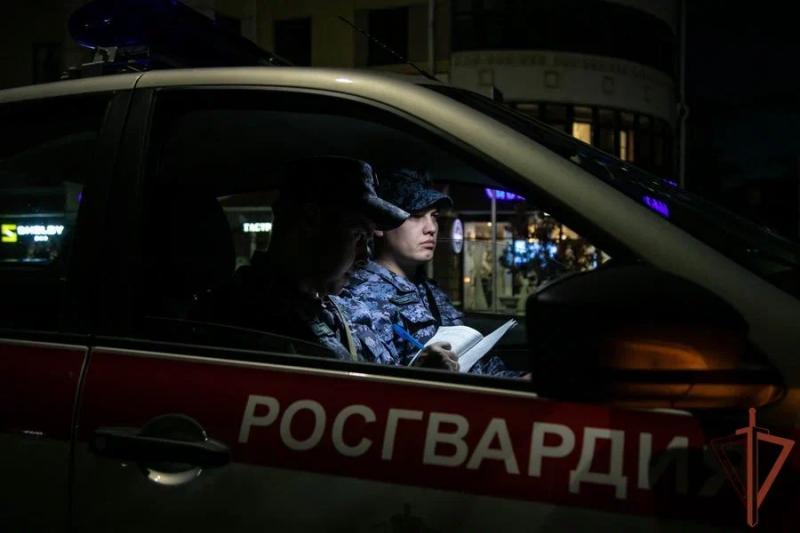 Грабителя ювелирного магазина задержали с поличным под Екатеринбургом