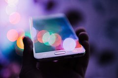 Muzhchina zagljanul v telefon nevesty i rasstalsja s nej posle pjati let otnoshenij c37f83e.jpg