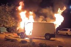 Na ukraine sozhgli prednaznachennyj dlja otpravki na front avtobus ef256ae.jpg