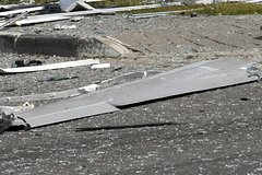 Oblomki bespilotnika upali na proezzhuju chast v rossijskom regione fad7765.jpg