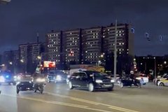 Prezident oae prokatilsja po moskve na auruse 77bd223.jpg