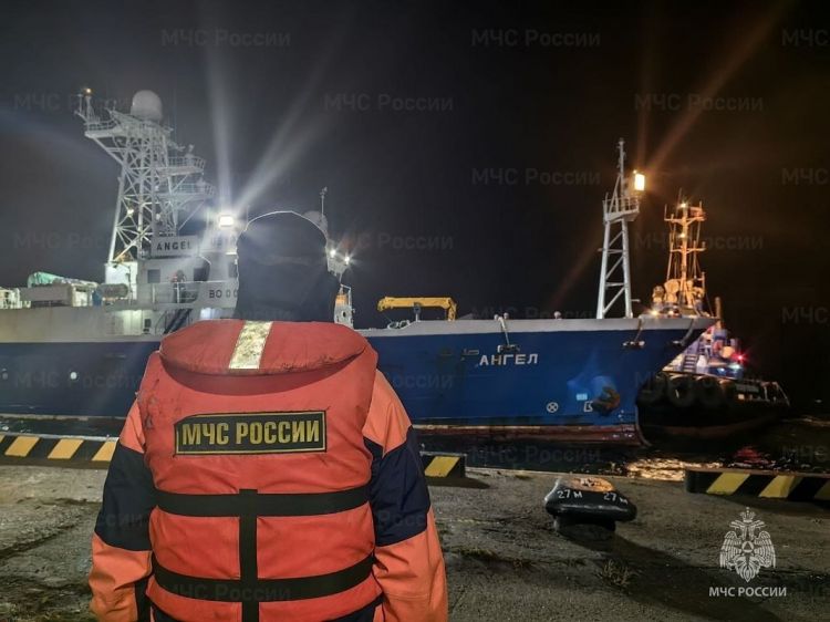 Спасенному в Охотском море россиянину грозит уголовное дело
