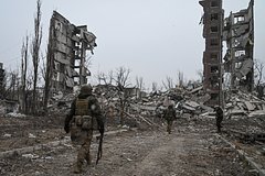 Ukrainskie voennye v panike ubegali s pozicij v ugledare 45213de.jpg