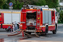 V gorlovke posle ataki dronov kamikadze zagorelos zdanie administracii fbe0dd0.jpg