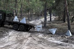 V regione rossii na granice s ukrainoj vozveli sotni kilometrov oboronitelnyh sooruzhenij 63e20fd.jpg