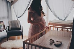 Zhenshhina s dvumja matkami rodila dvojnjashek 8770131.jpg